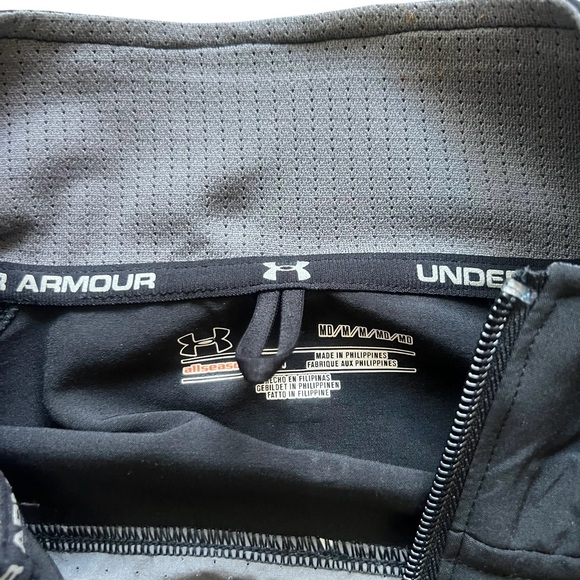 Under Armour Run Light Jacket Full Zip Black Gray Reflective - Size M - Picture 4 of 4